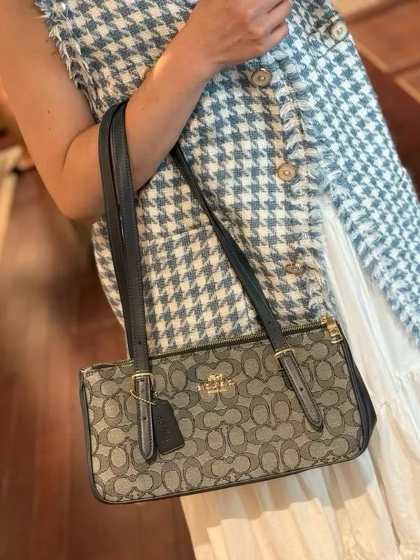 NWT Coach Asher Shoulder Bag In Signature Jacquard CBJ03 Gold/Navy/Midnight Navy - Image 6