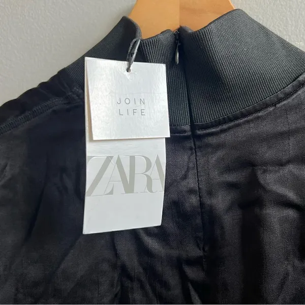 NWT Zara Black Satin Effect Long Sleeve Mock Neck Top Size XS Zipper Turtleneck - Image 9