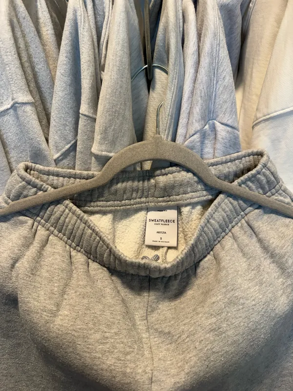 Aritzia Mega Sweatpants - Image 4