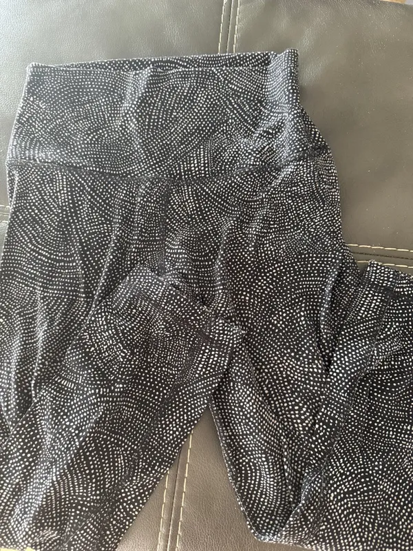 lululemon athletica Black and White Patterned Leggings - Image 3