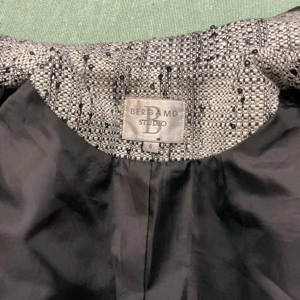 Bergamo Studio Tweed Blazer Jacket Black White Sequin Trim Size 6 - Image 2