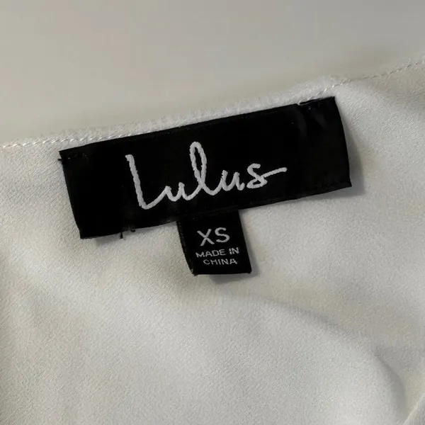 Lulus White Button Front Camisole V-Neck Adjustable Strap Tank Top‎ XS New - Image 7