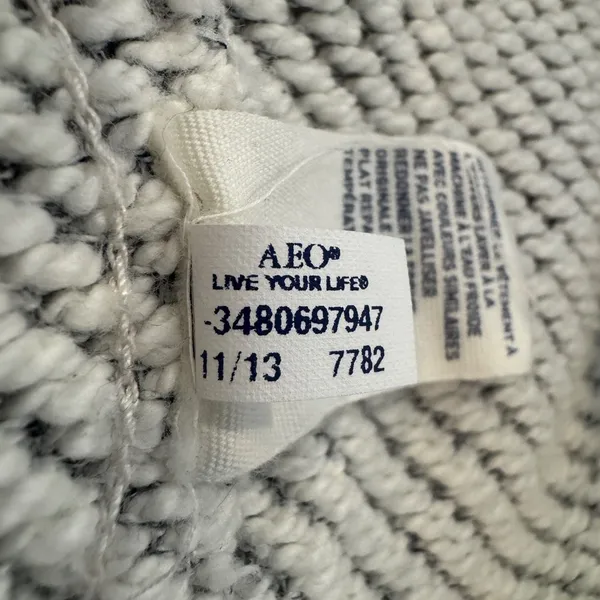 American Eagle Hoodie Women's XL Gray Textured Knit Cropped V Neck Casual - Image 6