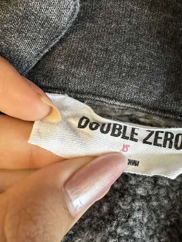 double zero Women’s Sweater extra small XS grey v neck collared warm fall winter - Image 2