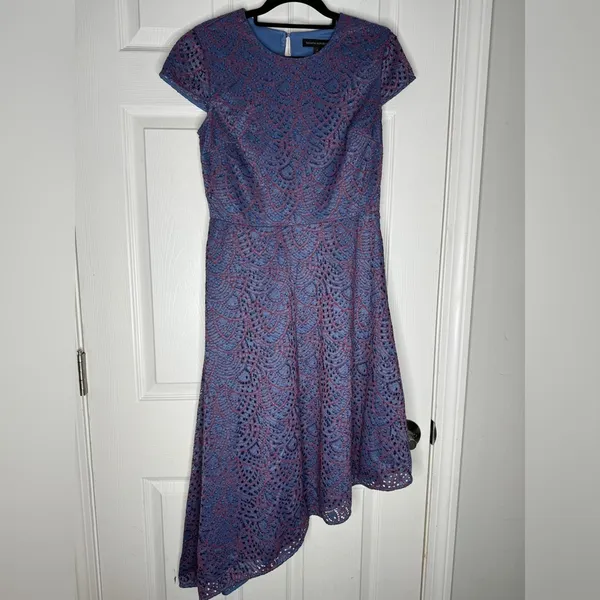 BANANA REPUBLIC Purple Red Eyelet Lace Assymetrical Hem Midi‎ Dress Size 0 - Image 4