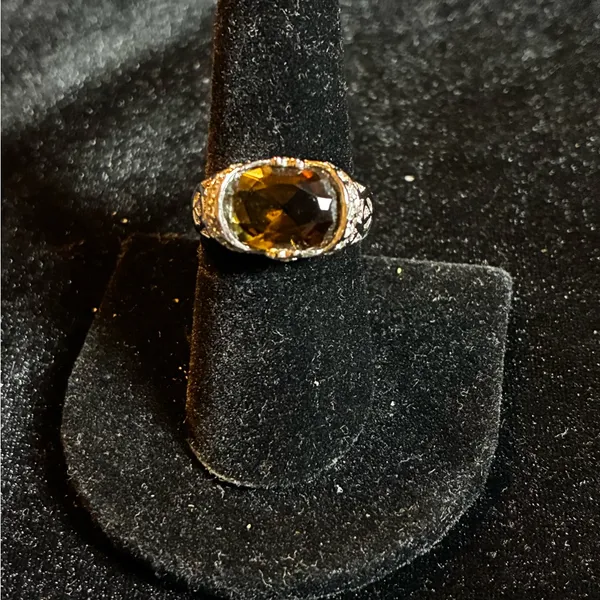 Vintage-Style Cocktail Silver-Tone Ring with Oval Amber-Hued Gemstone size 8 - Image 2