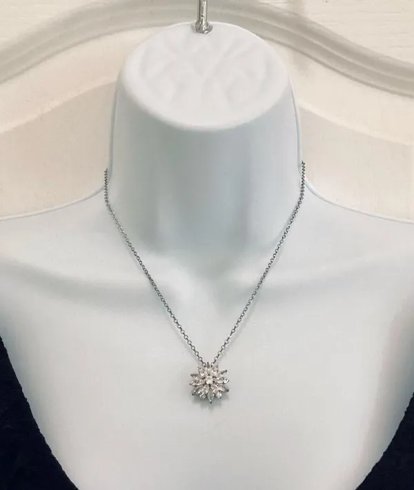 Crystal Snowflake Necklace Gold - Image 6