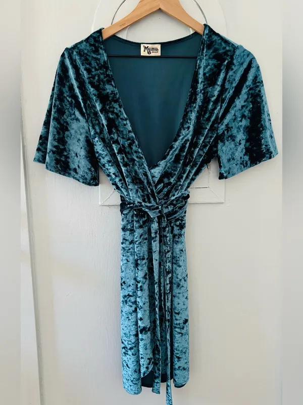 Show me Your Mumu Andrea velvet wrap dress size Medium - Image 2