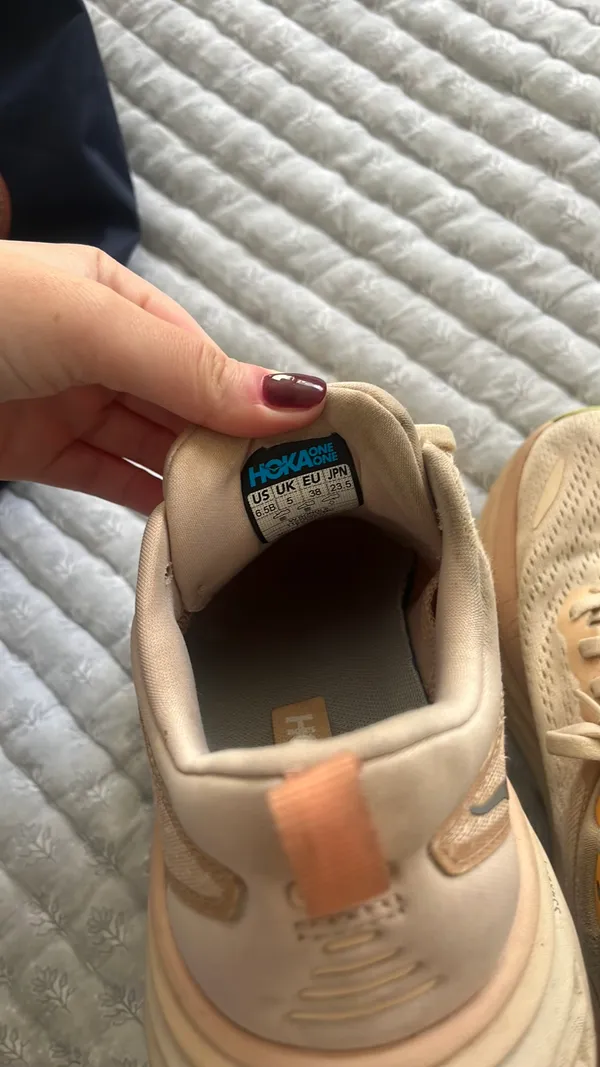 Hoka Running Shoes Women’s Bondi - Image 2