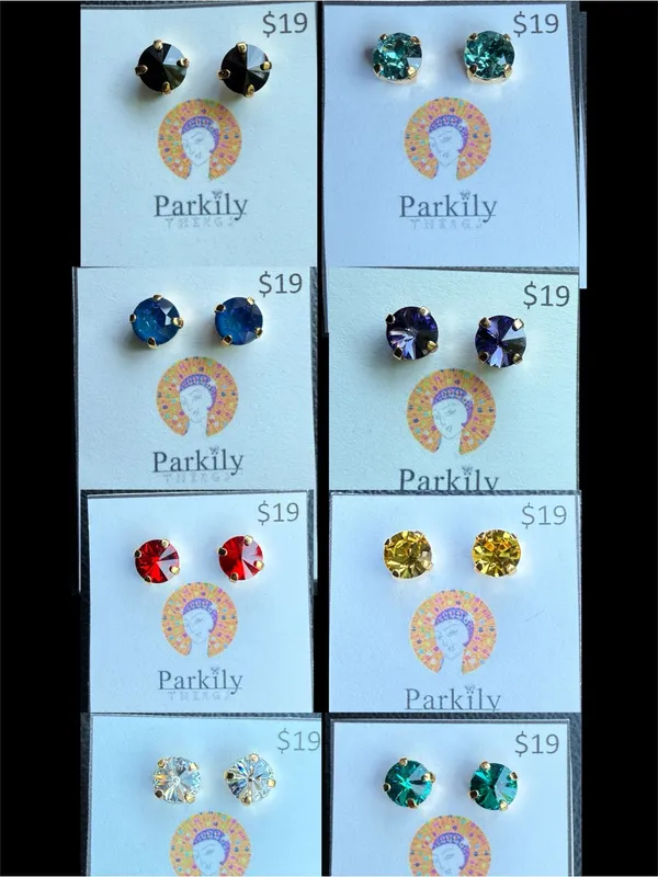 Sparkly Stud Earrings with Swarovski crystals Gold and Color #6 tanzanite purple - Image 3