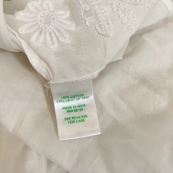 Lilly Pulitzer Lightweight Cotton Embroidery Blouse in Off White size Xsmall - Image 3
