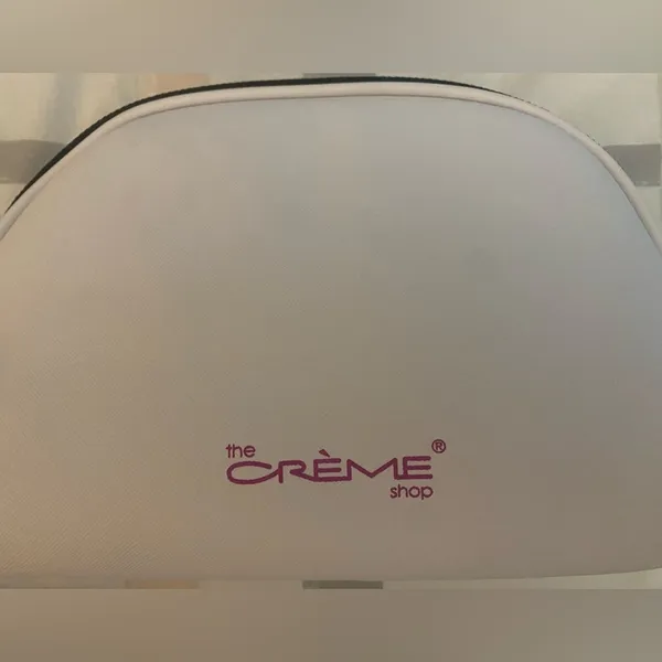 Hello Kitty Limited Edition Cosmetics Bag - Image 4