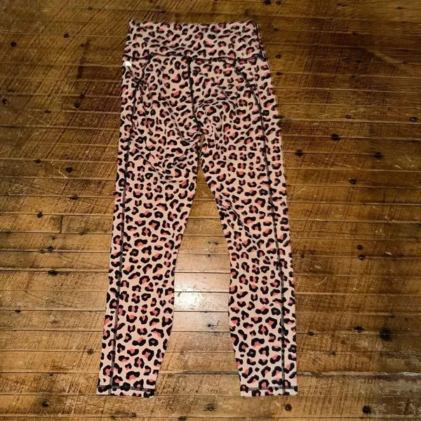 Fabletics leopard print sporty Athleisure leggings - Image 3