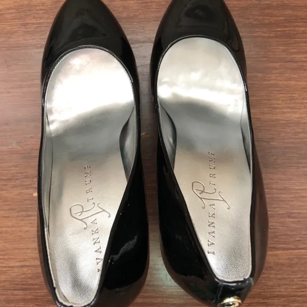 Round Toe Black Heels - Image 4
