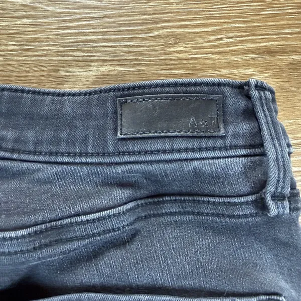 Abercrombie & Fitch Simone High Rise Ankle Jeans Women's 32 Black Raw Hem - Image 7
