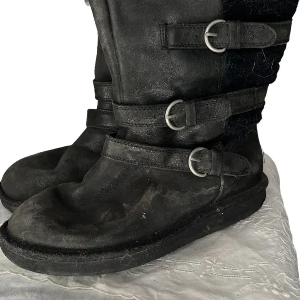 UGG‎ Women's Becket Black Leather Boots 1005380 Moto - Image 2