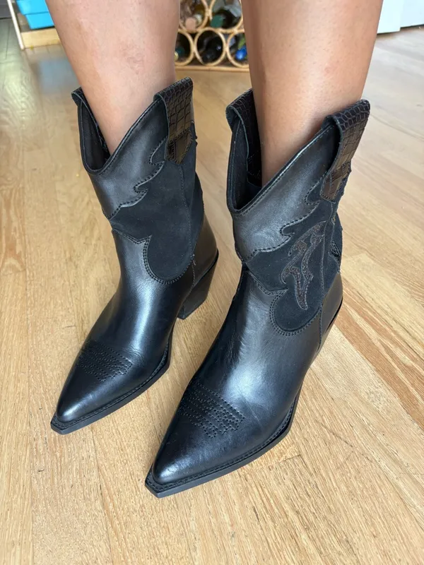 Black Western - Image 5