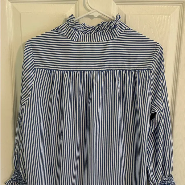 Tuckernuck Blue and White Stripe Teagan Popover Ruffle Top New Size Small - Image 11
