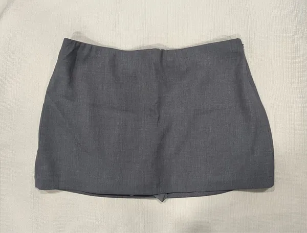 Abercrombie Scarlett Mid Rise Mini Skort - Image 5