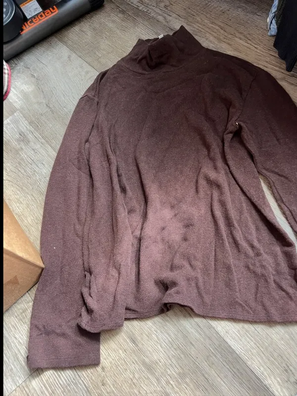 Reformation brown turtleneck sweater top small - Image 5