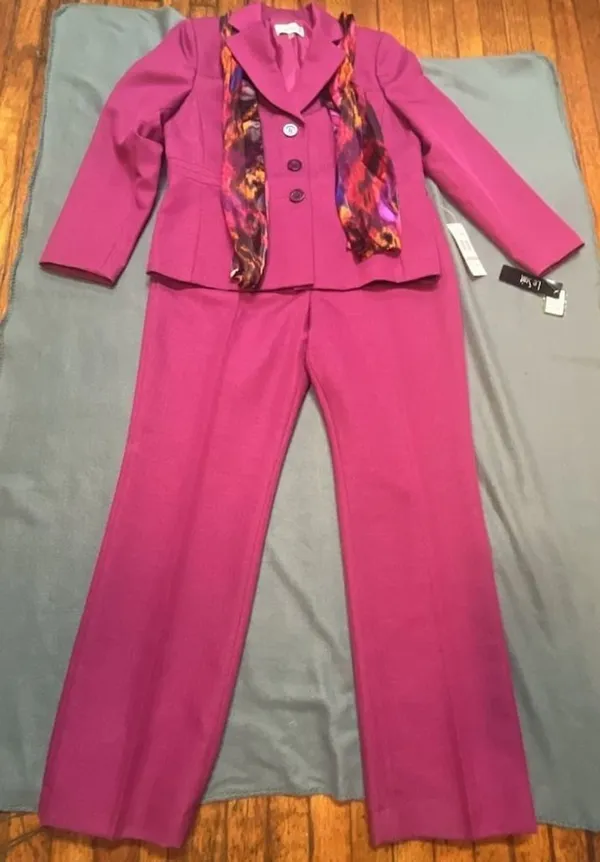 Le Suit Women's Three-Piece Pant Suit with Scarf Wild Rose Size 12 - Image 2