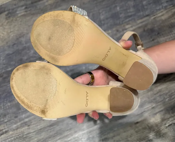 3.5 inch Aldo heels - Image 5