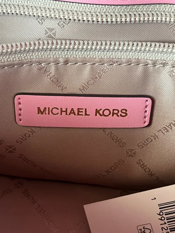 Michael Kors Greenwich medium flap shoulder bag - Image 12