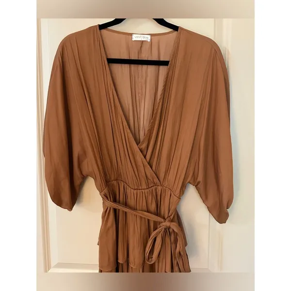 vestique boutique brass short sleeve mini ruffle dress womens sz small - Image 3