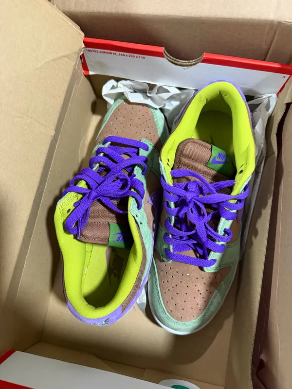 Women’s Nike - Image 3