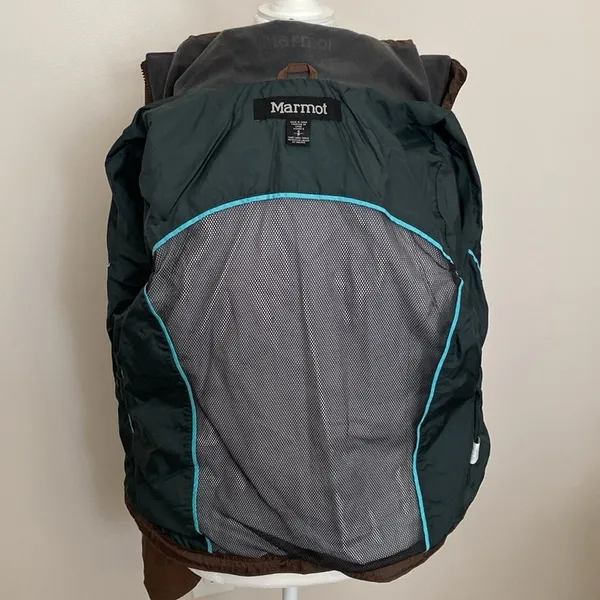 Marmot Brown lightweight rain Jacket with Fitted Silhouette - Image 10