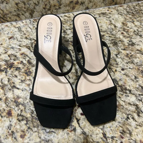 Rouge Helium Black Strappy Heels size 9 Like New - Image 5