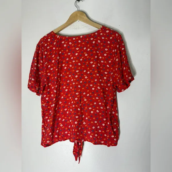 Madewell Novel Front Tie Top‎ Prairie Posies Red Short Sleeve Large - Image 2