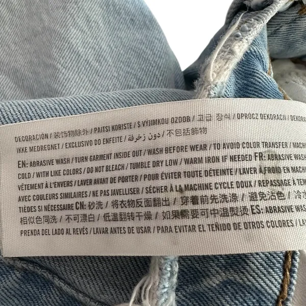 Abercrombie High‎ Rise Mom Jeans Size 28 Distressed Light Wash Raw Hem Denim - Image 9