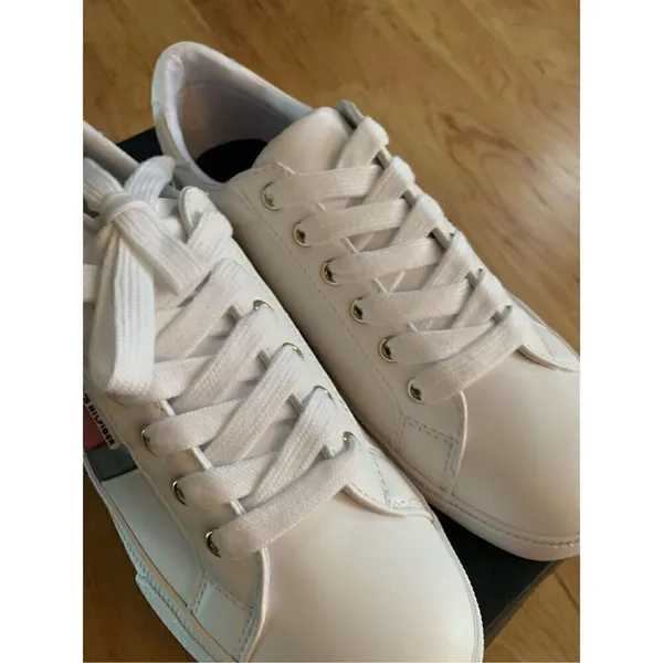 Tommy Hilfinger white sneakers size 6.5 new - Image 2