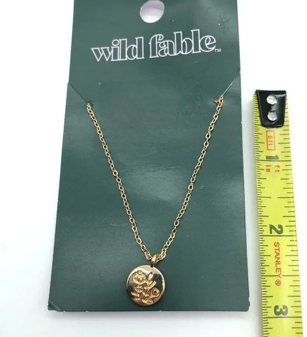 Wild Fable Necklace Disc Pendant Flower Gold Tone - Image 3