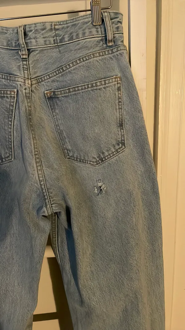 ZARA Highwasted Blue Jeans - Image 3