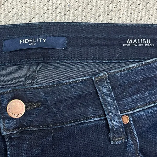 Fidelity Denim Malibu High wide crop raw hem Venetian Blue Jeans, size 31 - Image 8