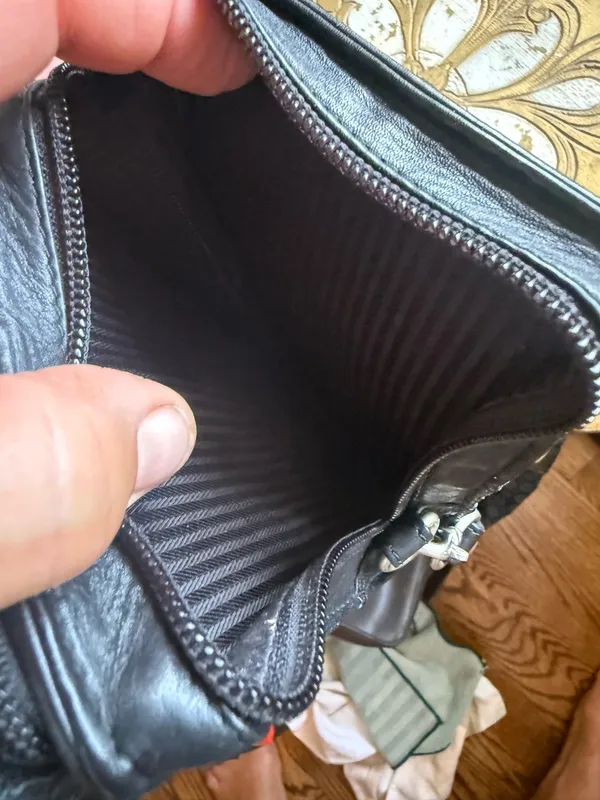 We Wore What vintage Bodenschatz black leather zip-around travel wallet bag / organizer clutch. - Image 4