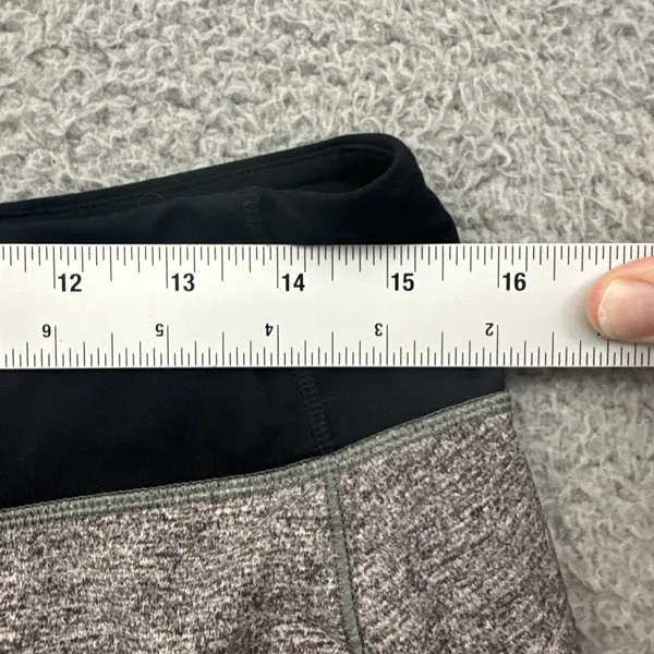 Lululemon Speed Up Shorts Low Rise 2.5" Gray Athletic Athleisure Women's 6 - Image 6
