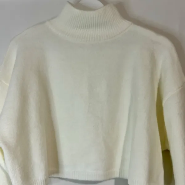 Cider Women’s Cropped Turtleneck Sweater White Size Small NWT Acrylic Nylon - Image 2