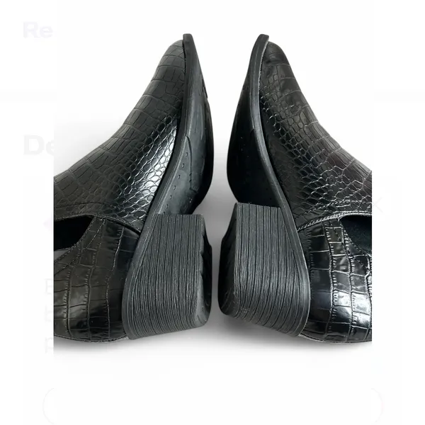 Volatile Chronicle Bootie (Women) Size 8.5 black. - Image 8