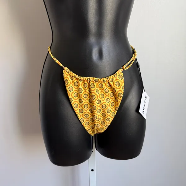 SKATIE Bikini Bottoms sz M‎ Yellow Floral Tile Print Sustainable Swimwear NWT - Image 2