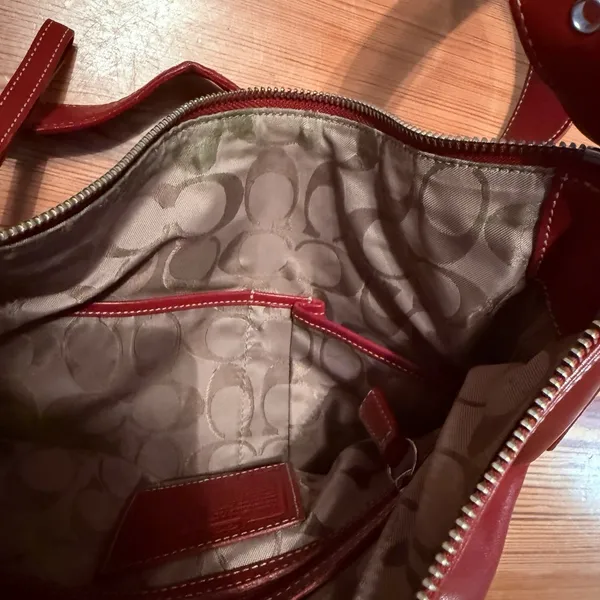 VTG Coach Slim Legacy‎ Shoulder Bag Purse Red Leather 9326 Pristine Inside EUC - Image 12