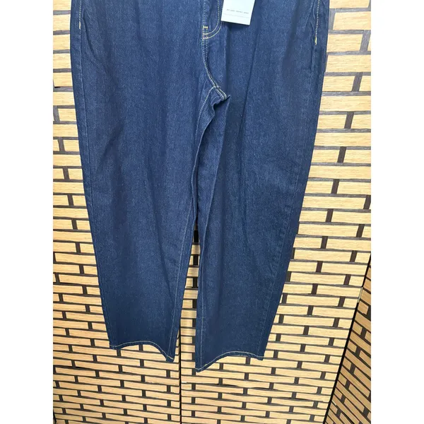 Free Assembly Dark Wash Barrel Leg Jeans Size‎ 4 - Image 4
