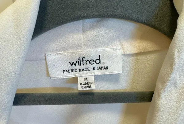 Wilfred beautiful wrap long sleeve blouse - Image 3