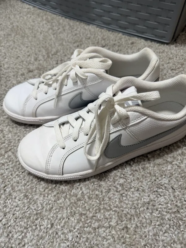 Nike white shoes - Image 2