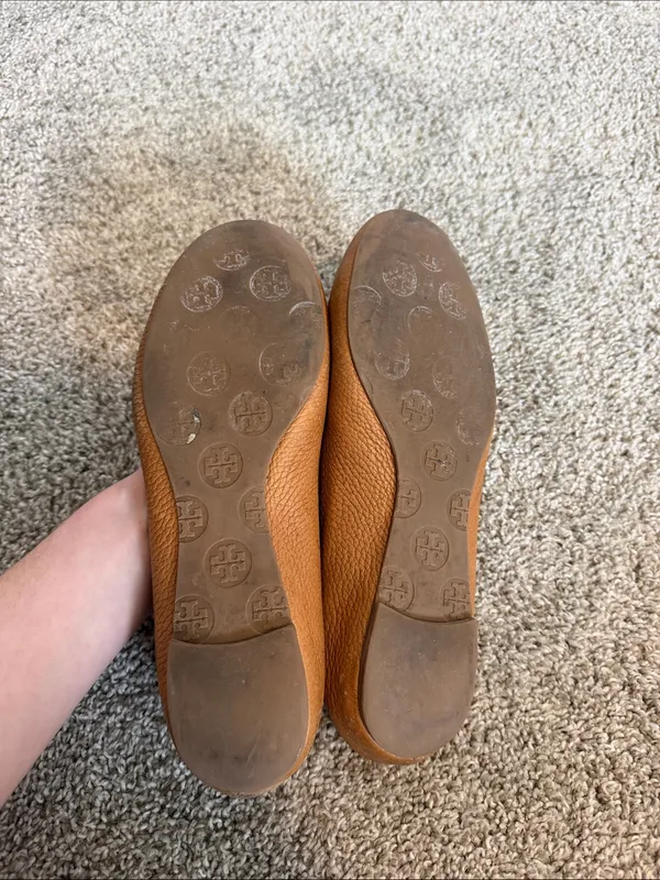 Tory Burch Tan Leather Logo Ballet Flats - Image 5