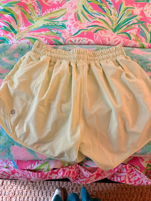 Lululemon Hotty Hot Shorts 4" - Image 3