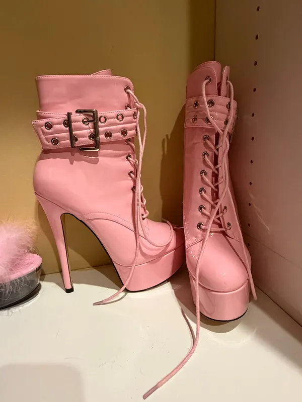 Pink pleaser boot heels Size 9.5 - Image 3