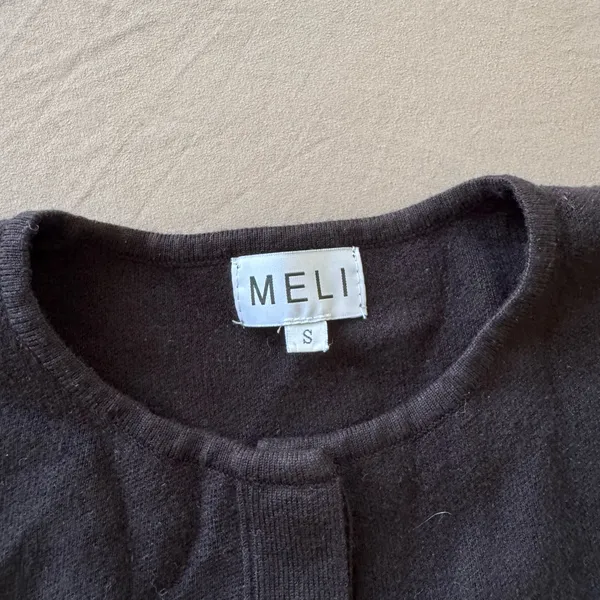 Meli Cropped Ribbed Sleeve Cardigan - Image 4